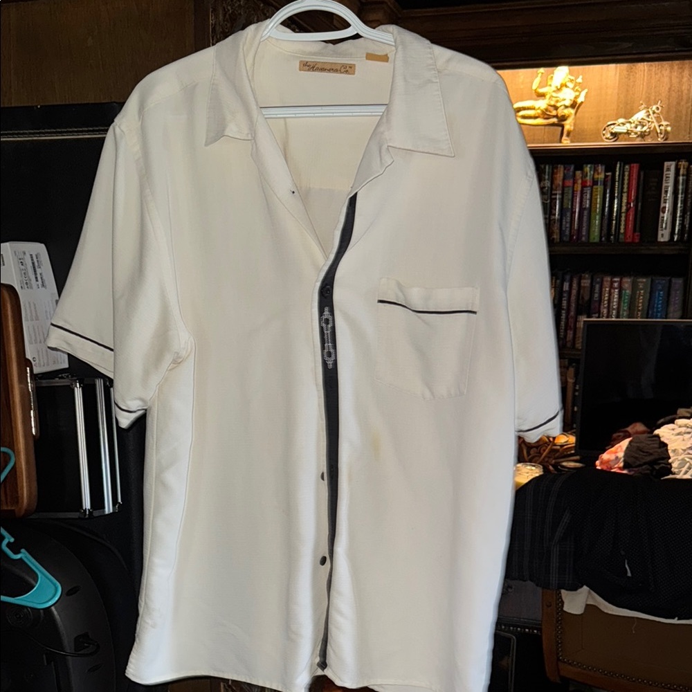 White Casual Button Down Shirt with Textured Fabric